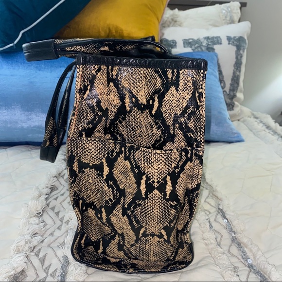 Tory Burch Tote - Picture 2 of 7